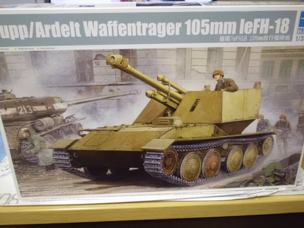 Trumpeter 01586 Krupp/Ardelt Waffenträger105 mm leFH 18