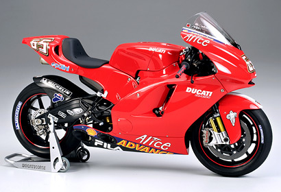 Tamiya 14101 Ducati Desmosedici #65 MotoGP´03